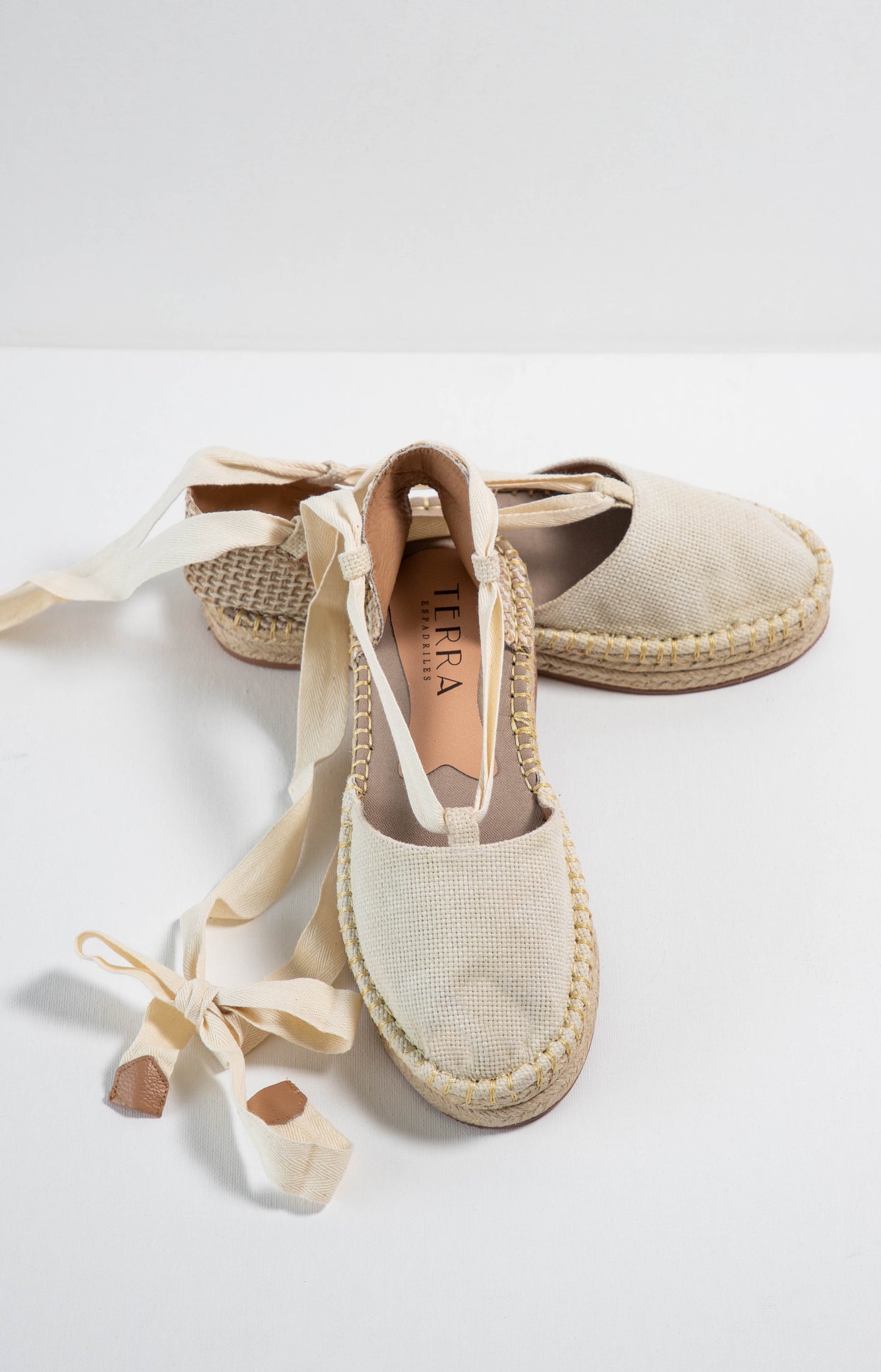 JIMENA BEIGE