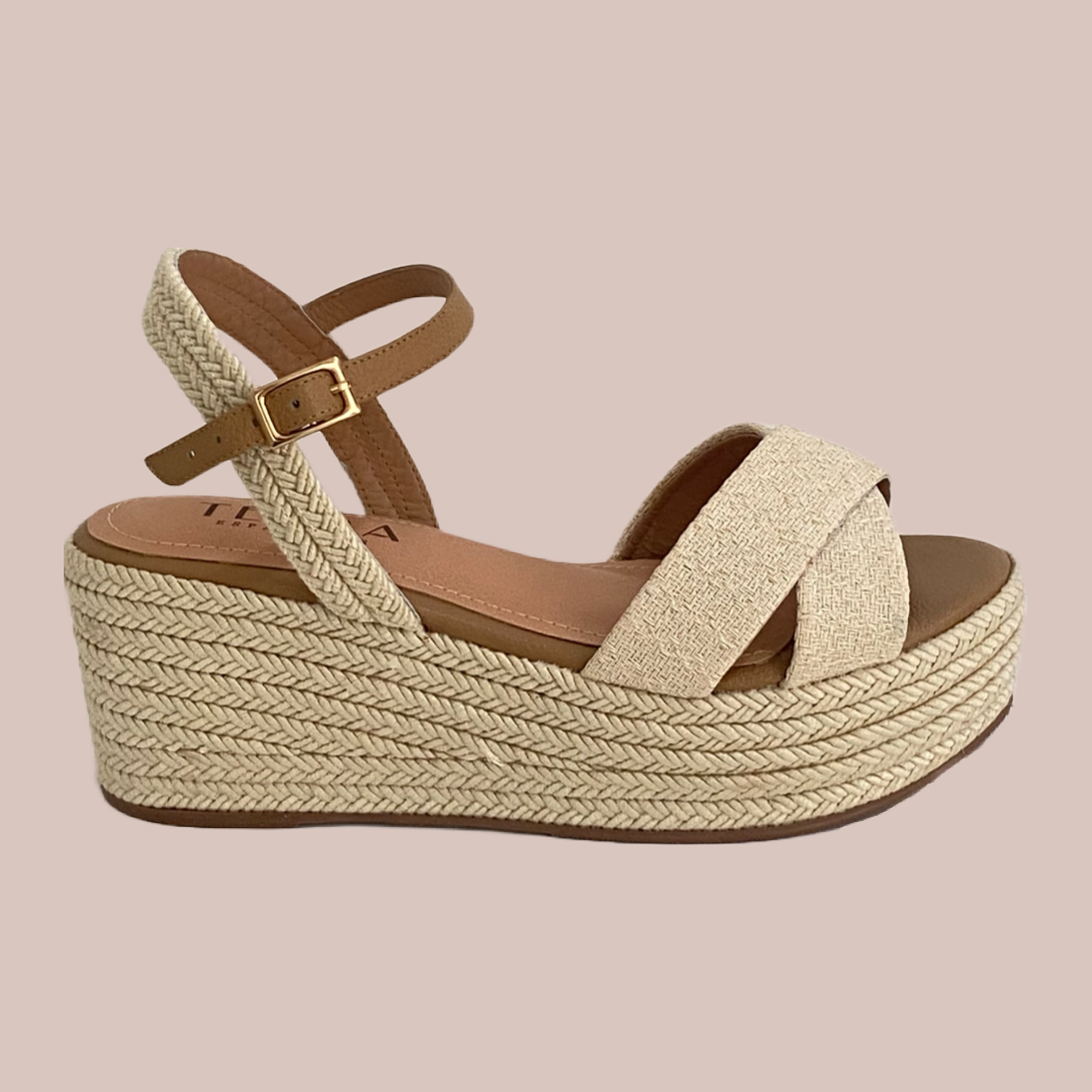 EMMA BEIGE