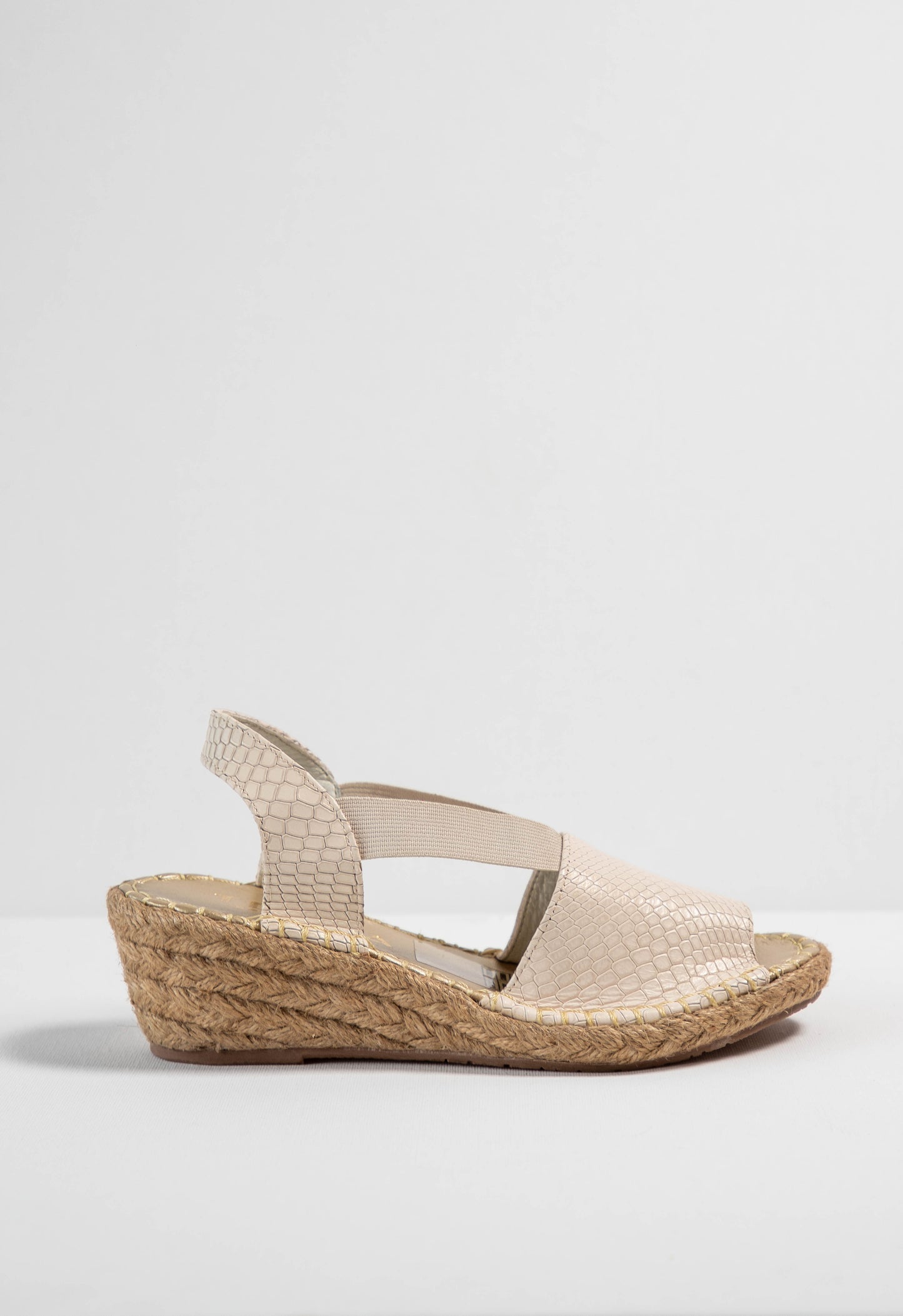 LAURA BEIGE