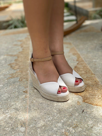 ALICIA BEIGE