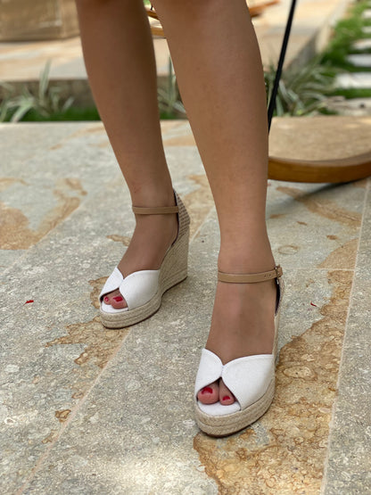 ALICIA BEIGE