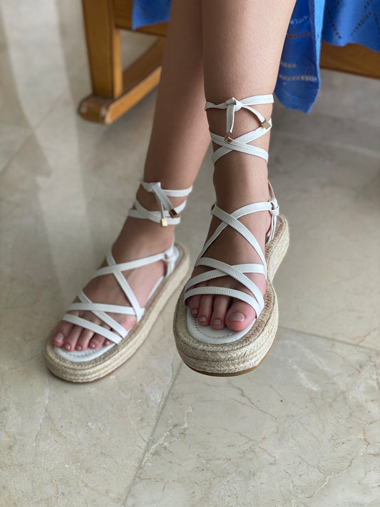 LORETA BLANCA